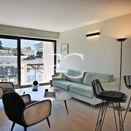 Promo Easy Cles- Superb Flat 300m From The *