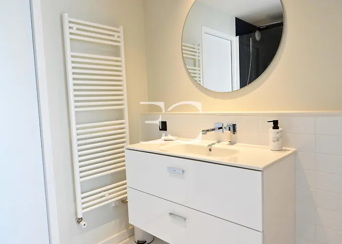 Promo Easy Cles- Superb Flat 300m From The